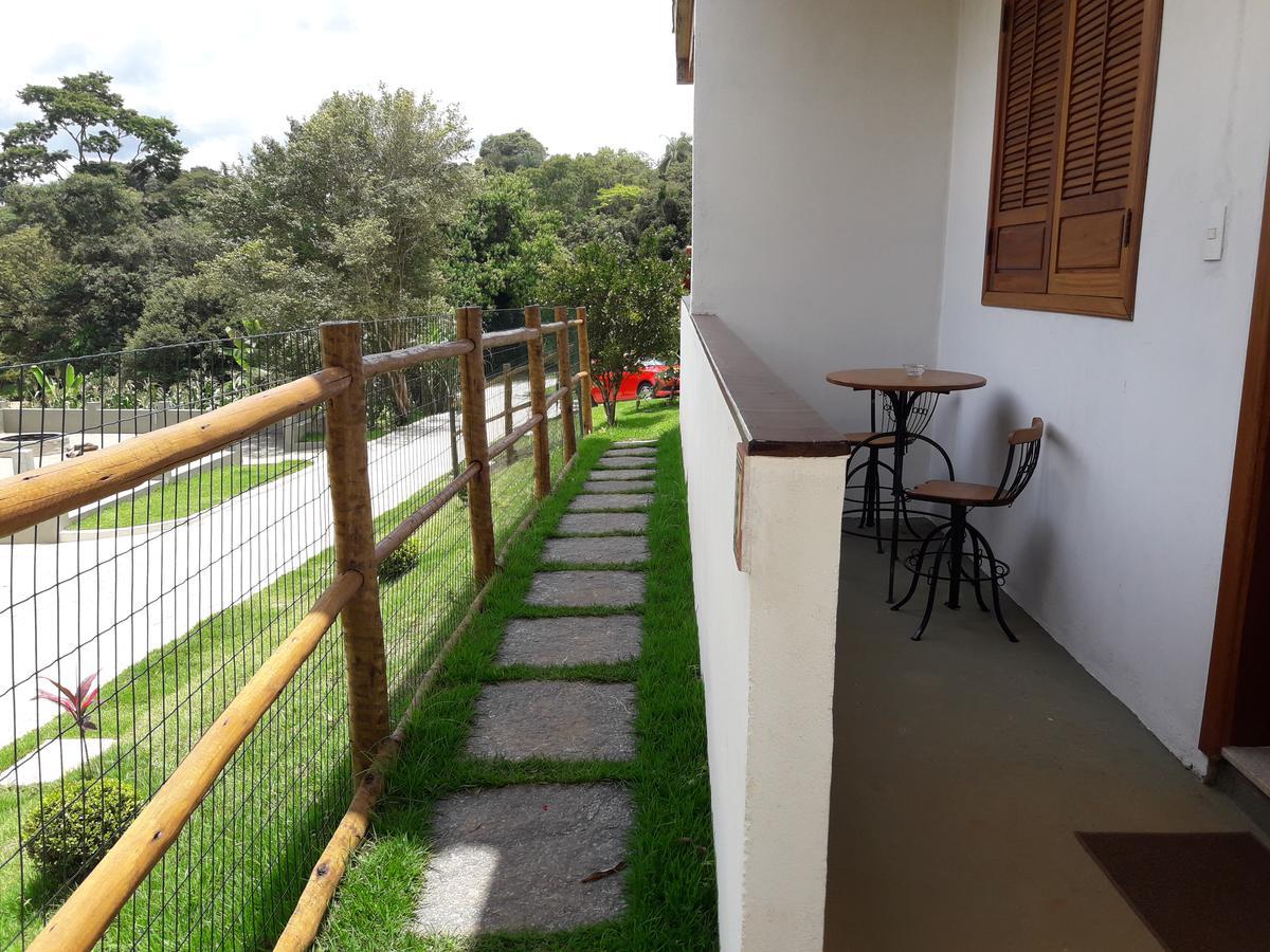Apartamento com Varanda